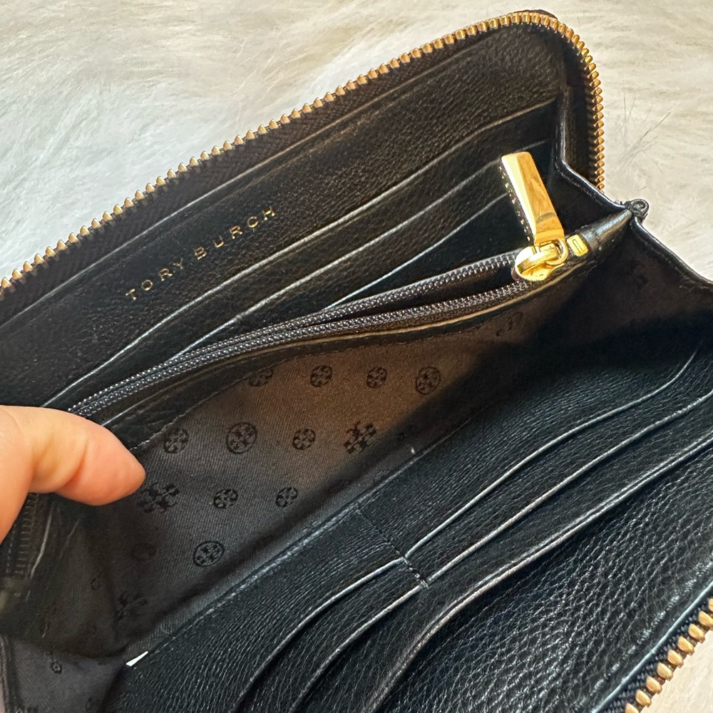 Tory Burch Landon black leather continental wallet - Picture 8 of 12